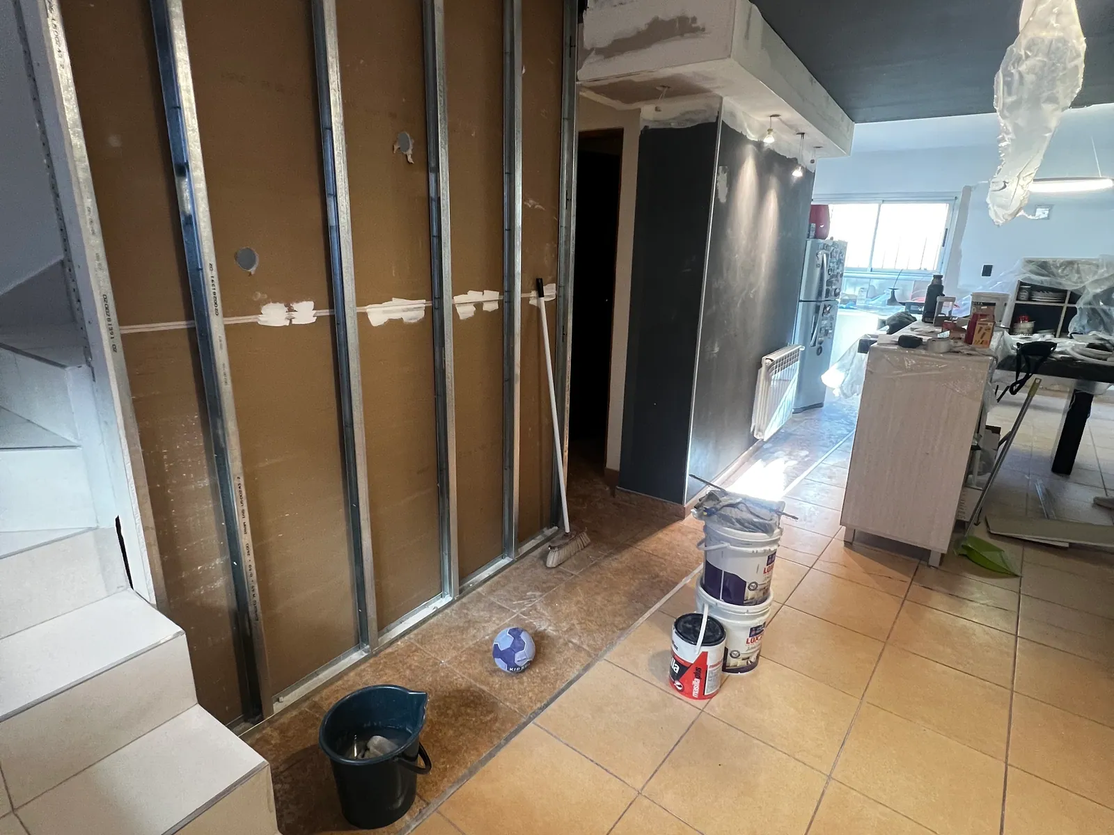 Ejecución de nuevos paños interiores durante la obra